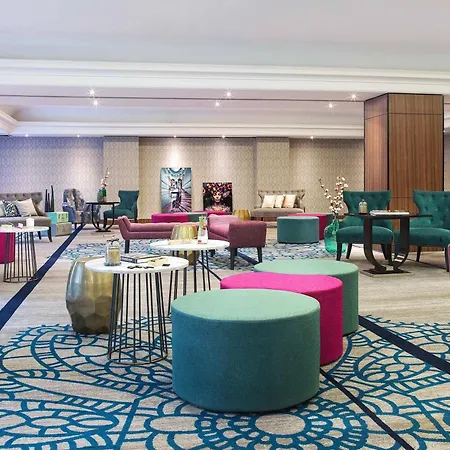 Hotel Renaissance Paris La Defense