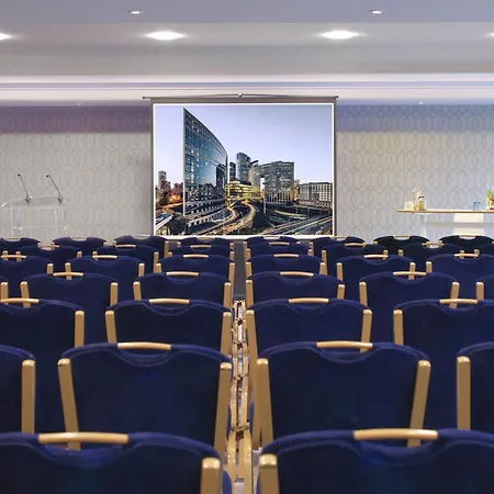 Renaissance Paris La Defense Hotel