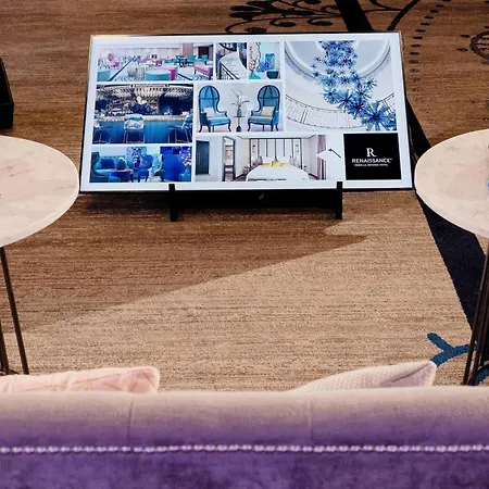 Renaissance Paris La Defense 4*