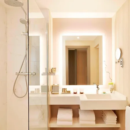 Renaissance Paris La Defense Hotel