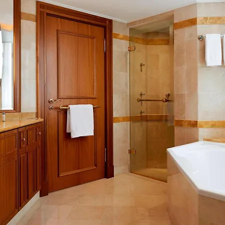 Renaissance Paris La Defense Hotel Puteaux