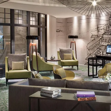 Renaissance Paris La Defense Hotel 4*