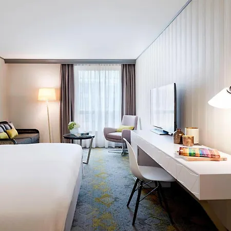 Renaissance Paris La Defense Hotel