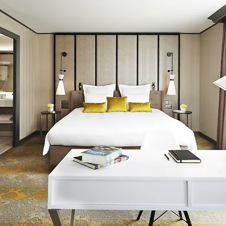 Hotel Renaissance Paris La Defense Puteaux