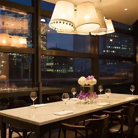 Renaissance Paris La Defense 4*