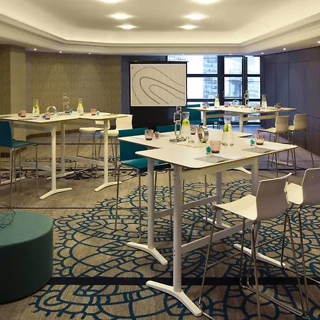 Renaissance Paris La Defense Hotel