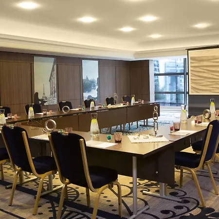 Hotel Renaissance Paris La Defense Puteaux
