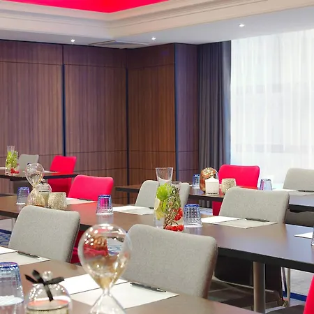 ルネッサンス パリ ラ デファンス 4* ピュトー