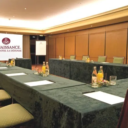 Renaissance Paris La Defense Hotel 4*