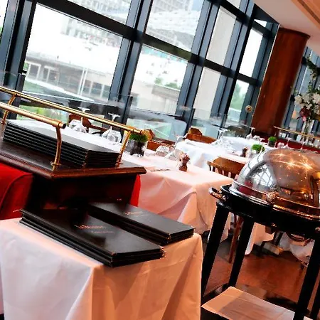 Hotel Renaissance Paris La Defense Puteaux