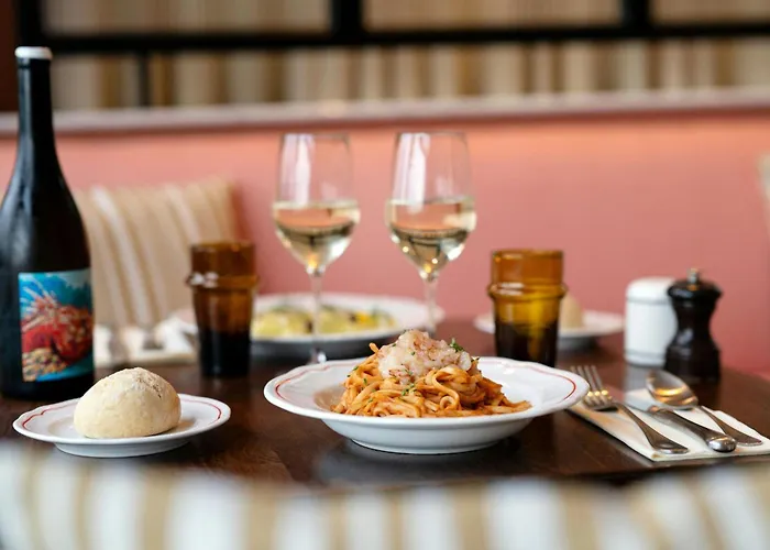 ルネッサンス パリ ラ デファンス ホテル 4*