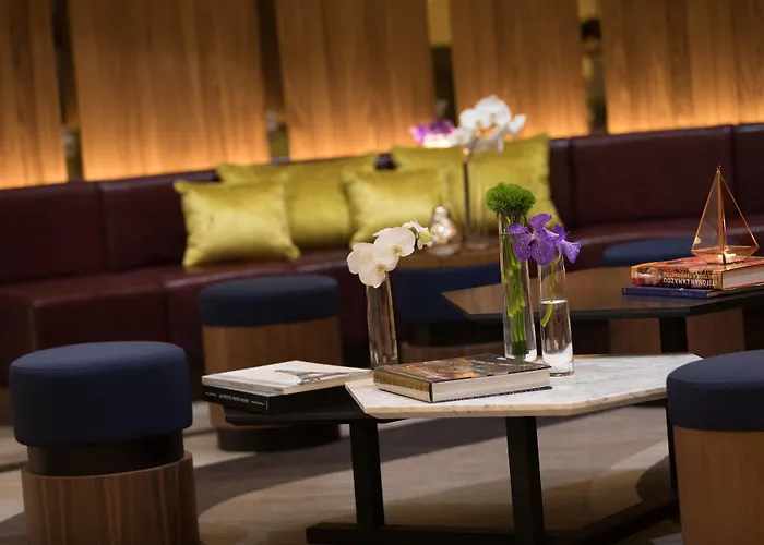 ルネッサンス パリ ラ デファンス 4*