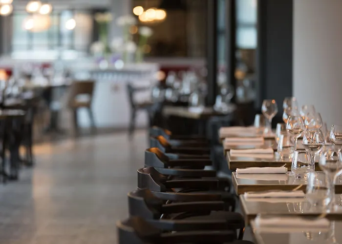 ルネッサンス パリ ラ デファンス 4* ピュトー