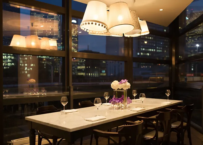 ルネッサンス パリ ラ デファンス 4*