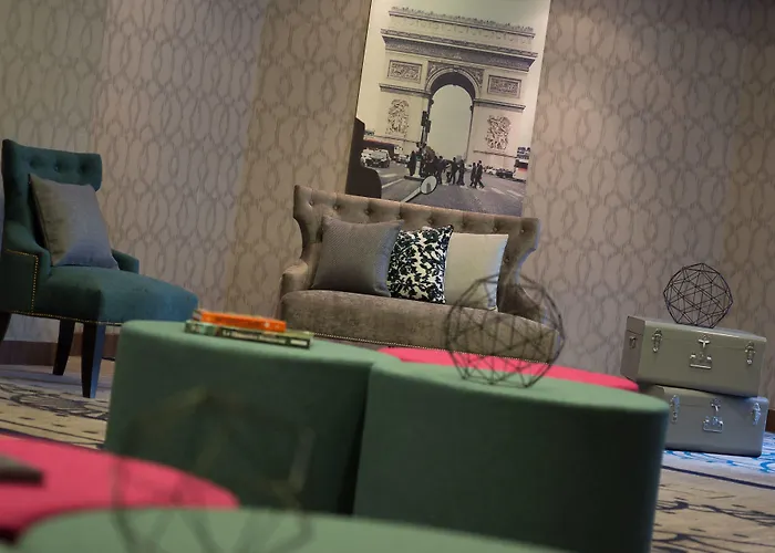 ホテル ルネッサンス パリ ラ デファンス ピュトー