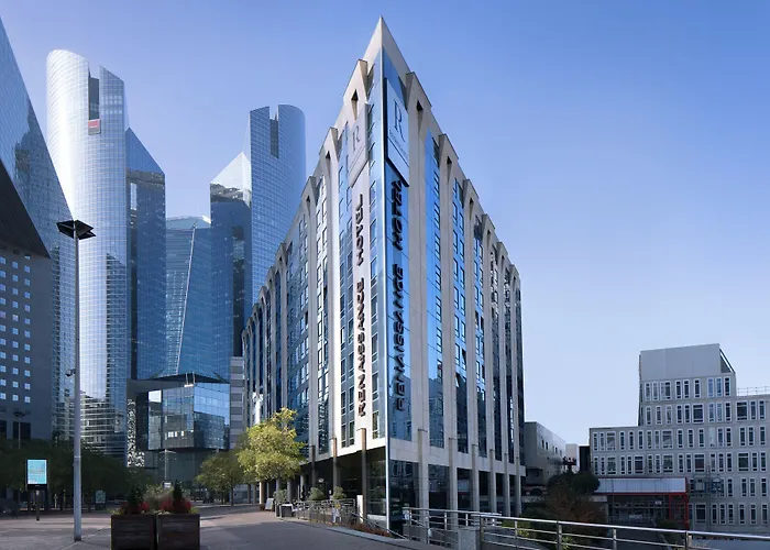 ホテル ルネッサンス パリ ラ デファンス ピュトー