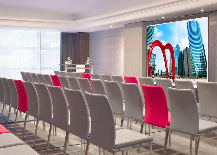 ホテル ルネッサンス パリ ラ デファンス ピュトー