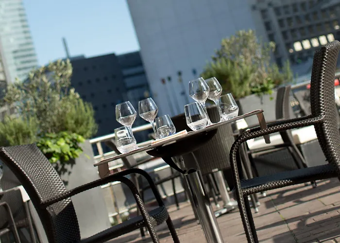 ホテル ルネッサンス パリ ラ デファンス ピュトー