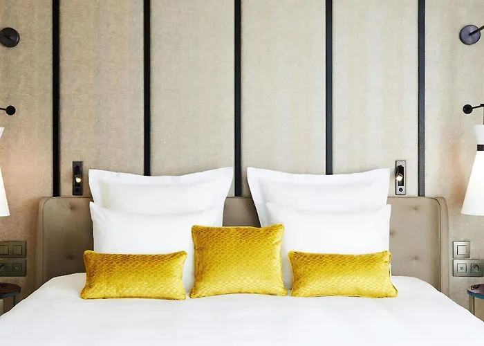 ルネッサンス パリ ラ デファンス 4*